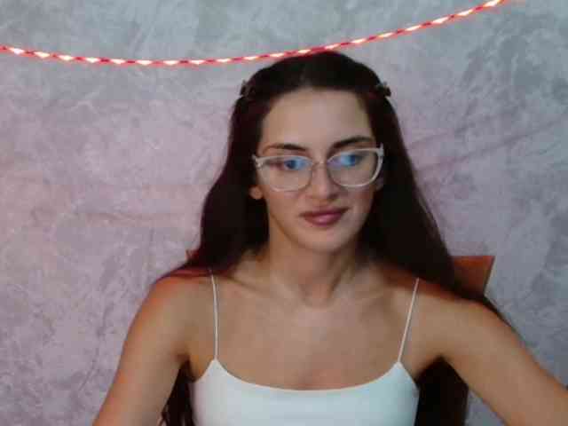 FlirtyRoxi webcam