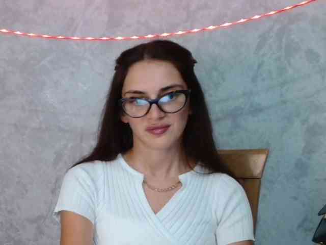 FlirtyRoxi webcam