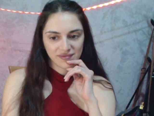 Model: FlirtyRoxi