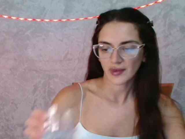 FlirtyRoxi webcam