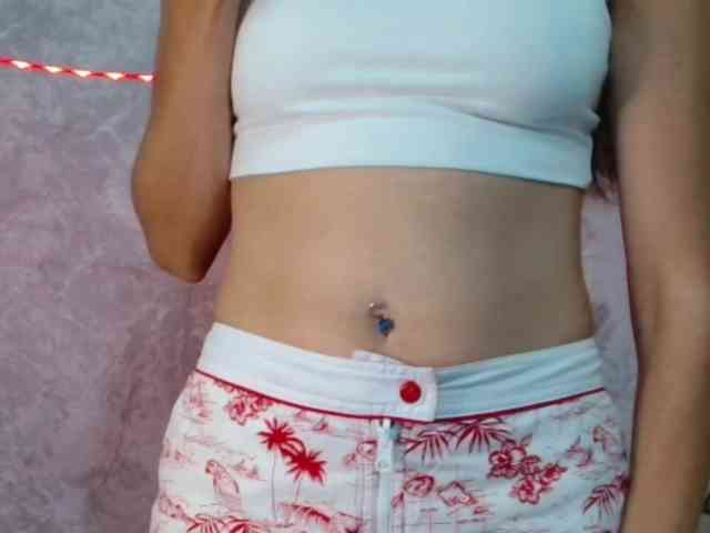 Model: FlirtyRoxi