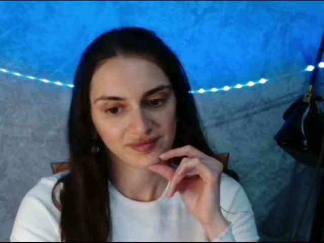 FlirtyRoxi webcam