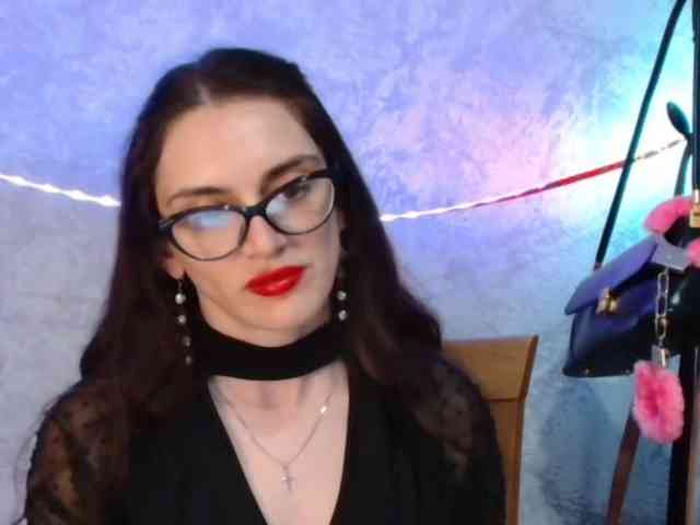Model: FlirtyRoxi