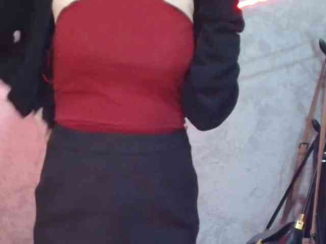 Model: FlirtyRoxi