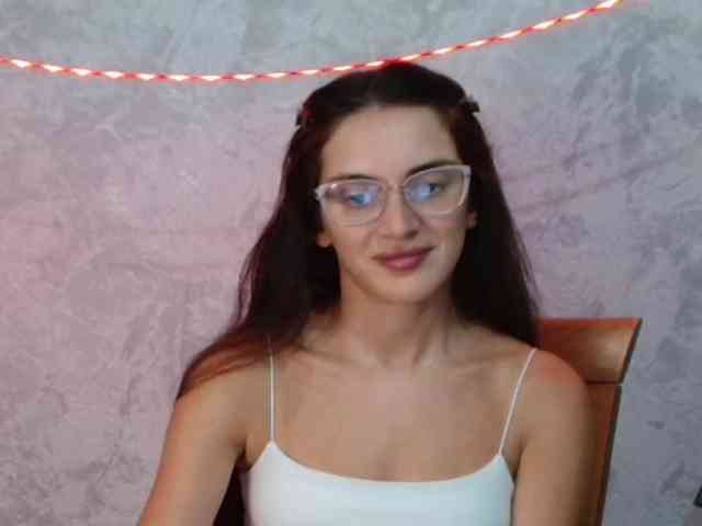 FlirtyRoxi webcam