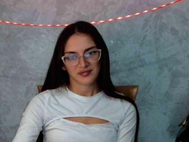 FlirtyRoxi webcam