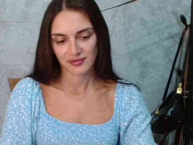 FlirtyRoxi webcam