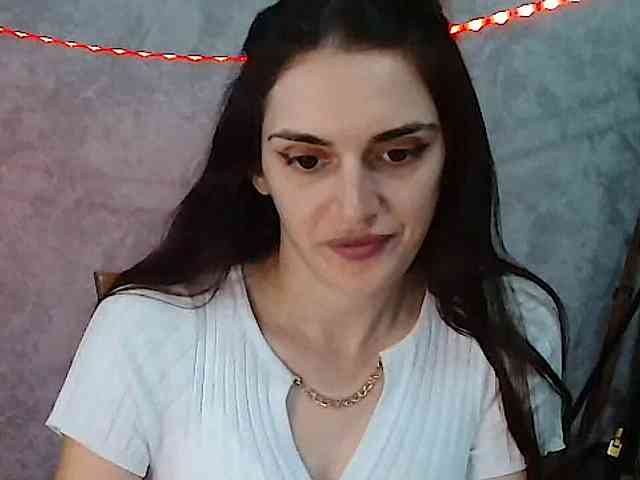 Model: FlirtyRoxi