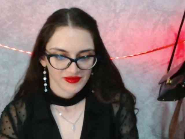 Model: FlirtyRoxi