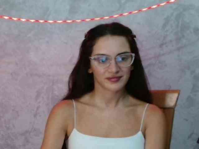 FlirtyRoxi webcam