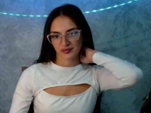 FlirtyRoxi webcam