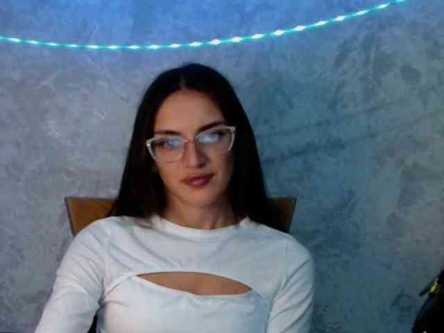 FlirtyRoxi webcam