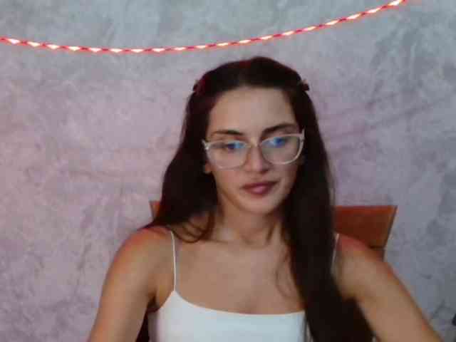 FlirtyRoxi webcam
