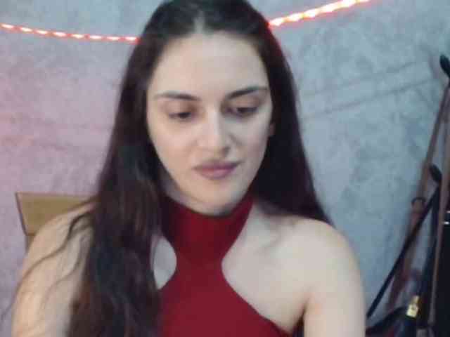 Model: FlirtyRoxi