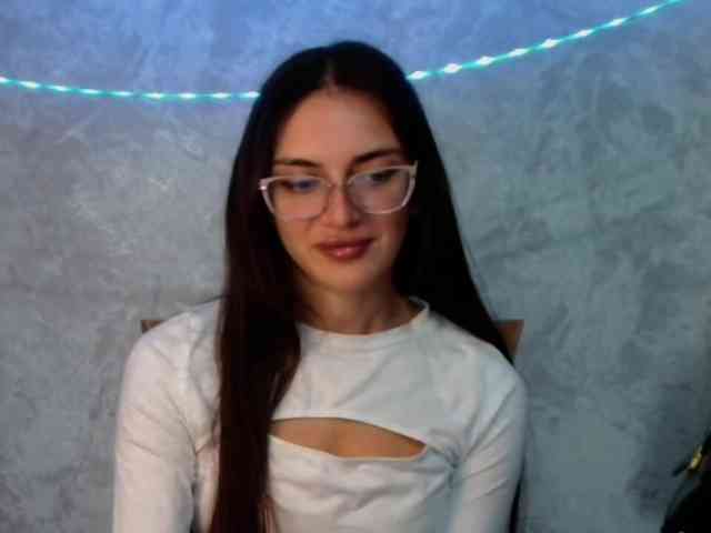FlirtyRoxi webcam