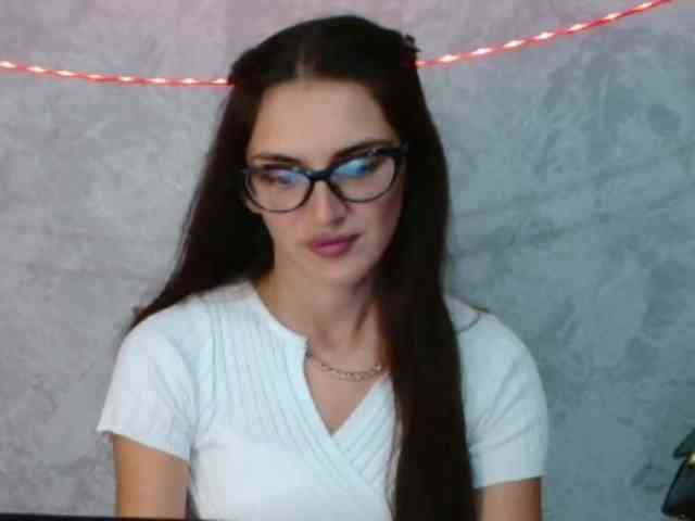 FlirtyRoxi webcam