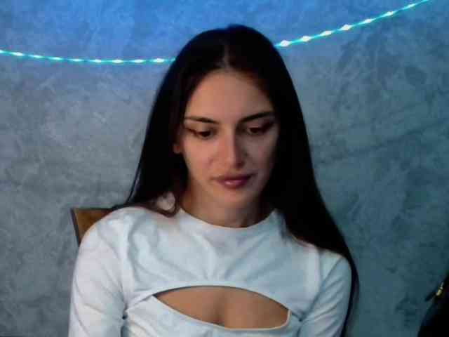 FlirtyRoxi webcam