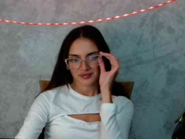 FlirtyRoxi webcam