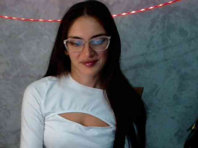 FlirtyRoxi webcam