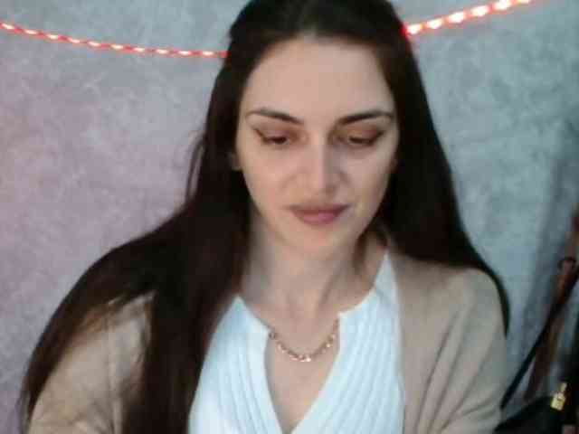 Model: FlirtyRoxi