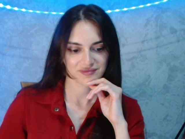 Model: FlirtyRoxi