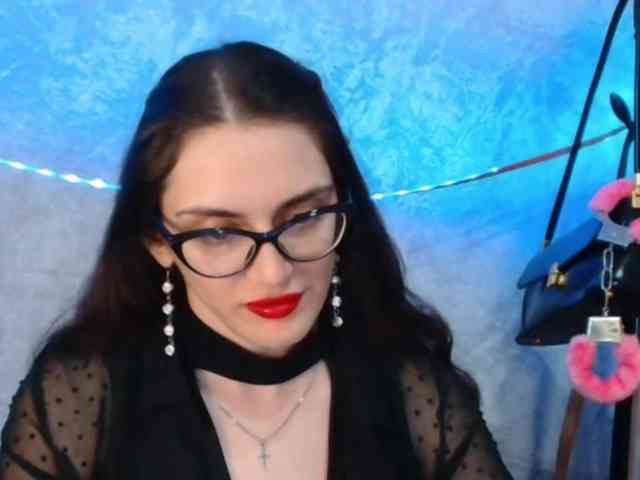 Model: FlirtyRoxi