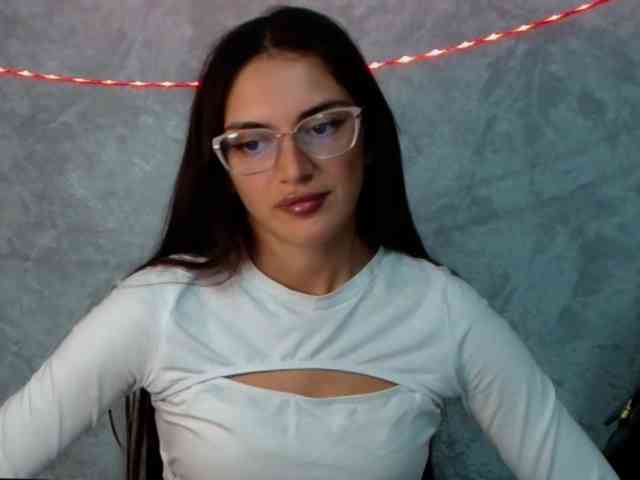FlirtyRoxi webcam