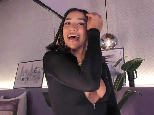 AmbraCohelo live cam on BongaCams