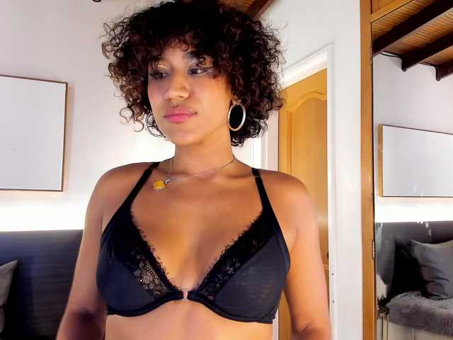 AmbraCohelo live cam on BongaCams