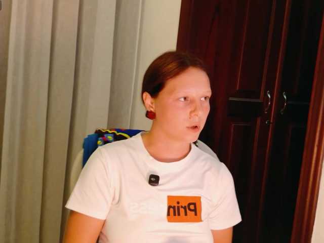 ViktoriaSillk — live female cam