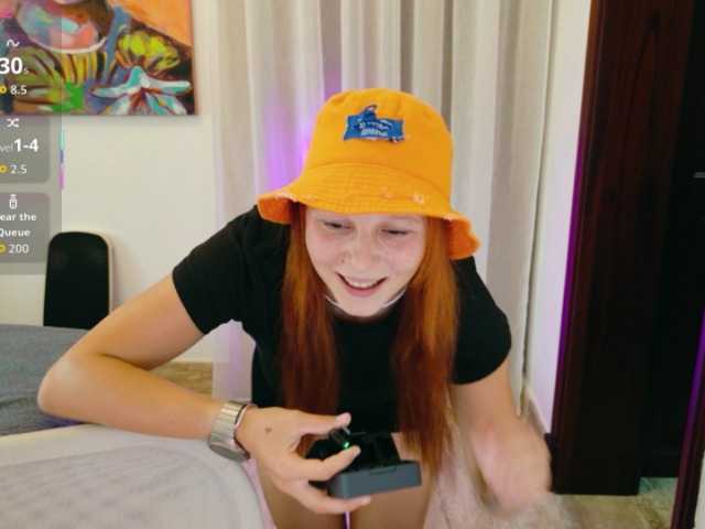 ViktoriaSillk live cam on BongaCams