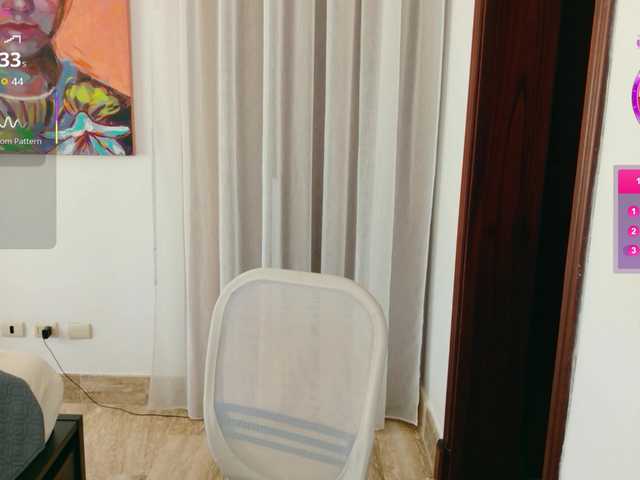 ViktoriaSillk live webcam show