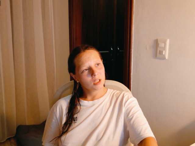 ViktoriaSillk live cam on BongaCams