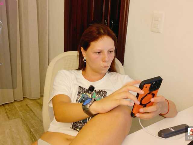 ViktoriaSillk live cam preview