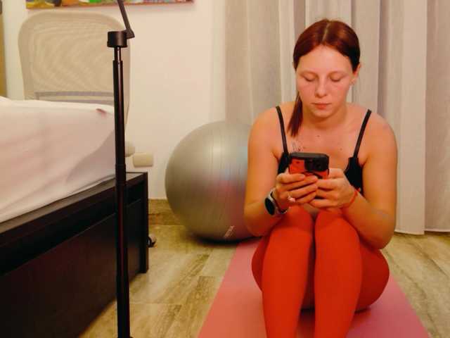 ViktoriaSillk live cam preview
