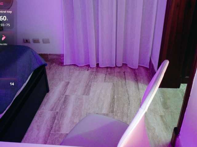 ViktoriaSillk live cam on BongaCams