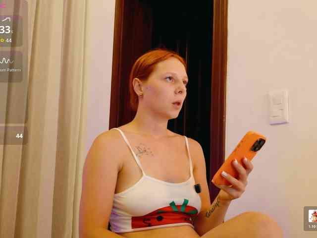 ViktoriaSillk webcam