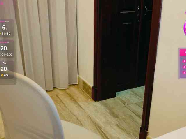 ViktoriaSillk webcam
