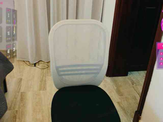 ViktoriaSillk webcam