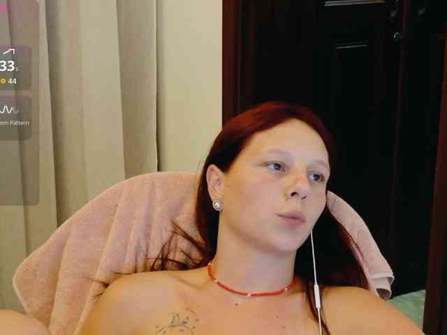 ViktoriaSillk webcam