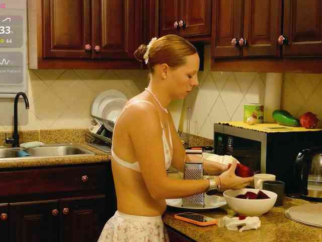 ViktoriaSillk webcam