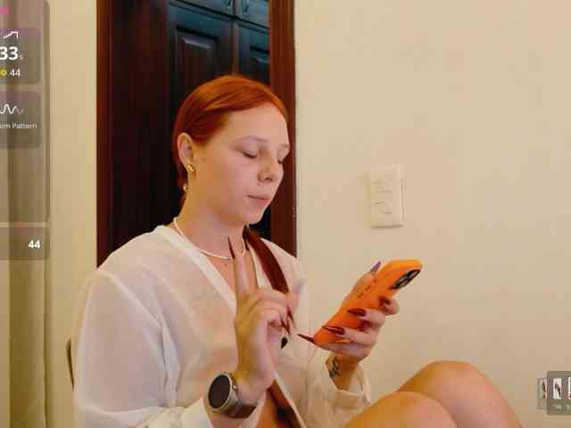 ViktoriaSillk webcam