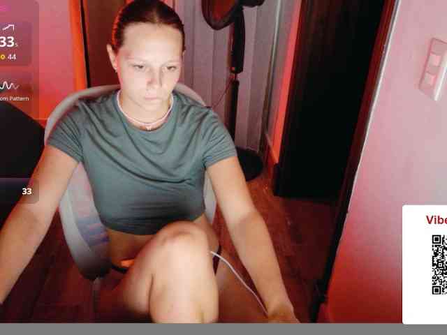ViktoriaSillk webcam