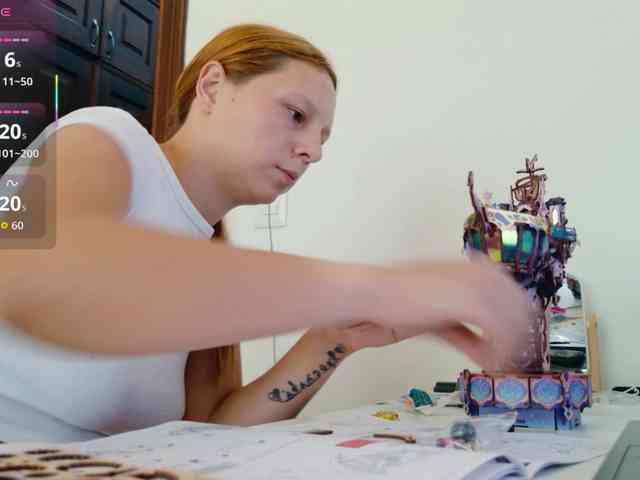 ViktoriaSillk webcam