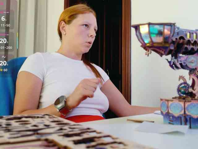 ViktoriaSillk webcam