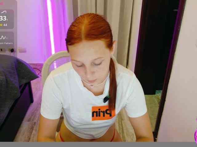 ViktoriaSillk webcam