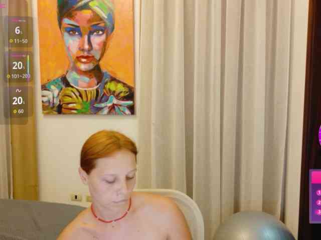 ViktoriaSillk webcam