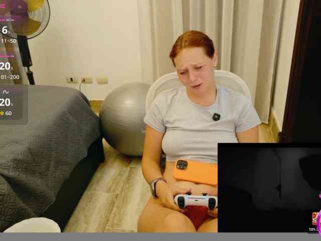 ViktoriaSillk webcam
