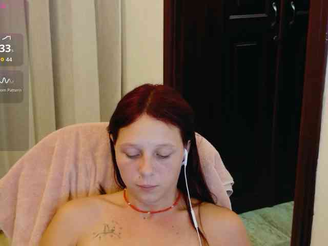 ViktoriaSillk webcam