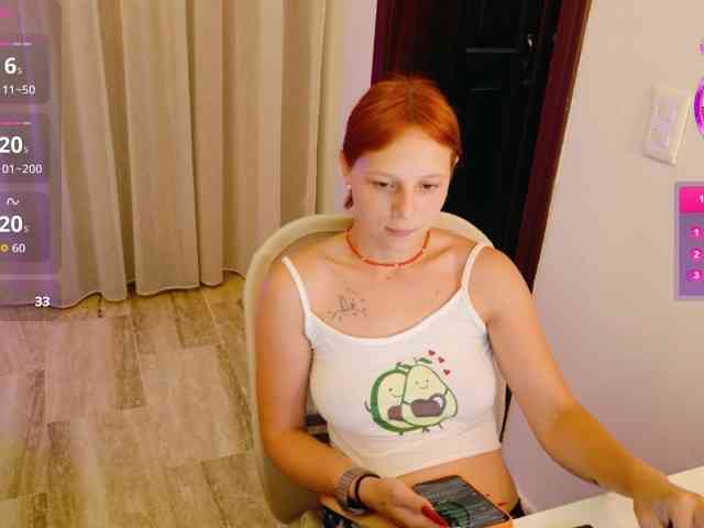ViktoriaSillk webcam